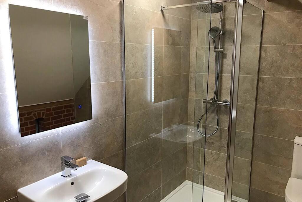 Beautiful Rural Apt, Walking Distance To Three Choirs Vineyard/Brassiere Gloucestershire Apartment Newent Ngoại thất bức ảnh
